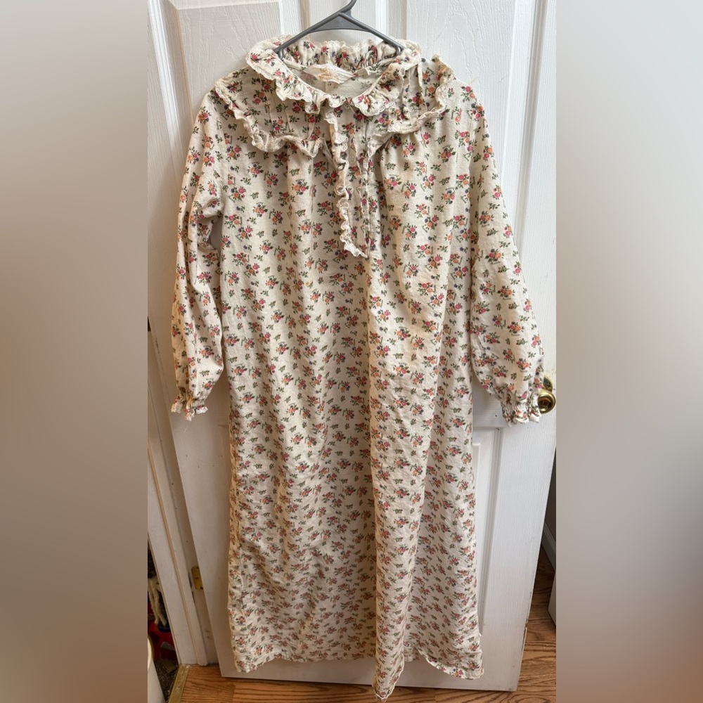 Annie Vintage Floral Nightgown Small